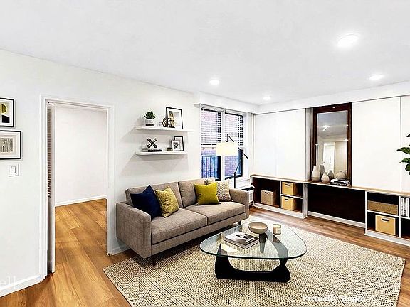 3rd image of 5021 39th Pl APT 1A