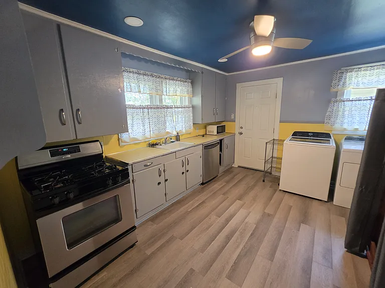 603 S Cherry St — Photo 3