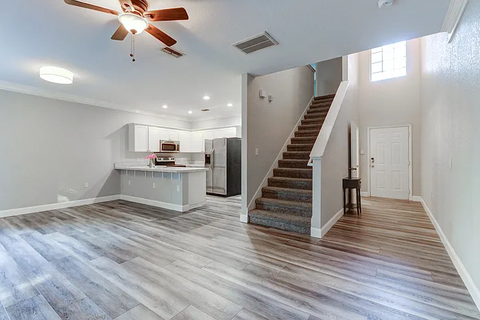 2 bed, 2.5 bath, 1526 sqft, $2,100 — Photo 4