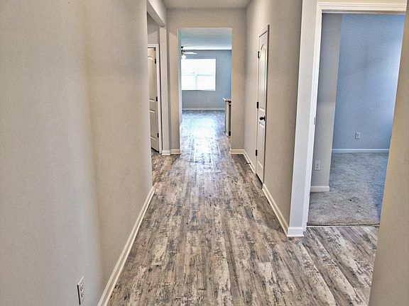 4th image of 248 Autumn Terrace Ln