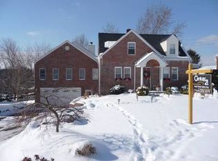 965 Ridge Rd, Ambridge, PA 15003