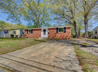 1930 Zinzer Rd, Hampton, VA 23663