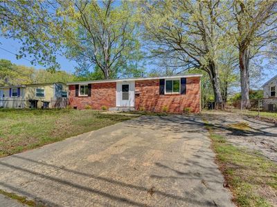 1930 Zinzer Rd, Hampton, VA, 23663