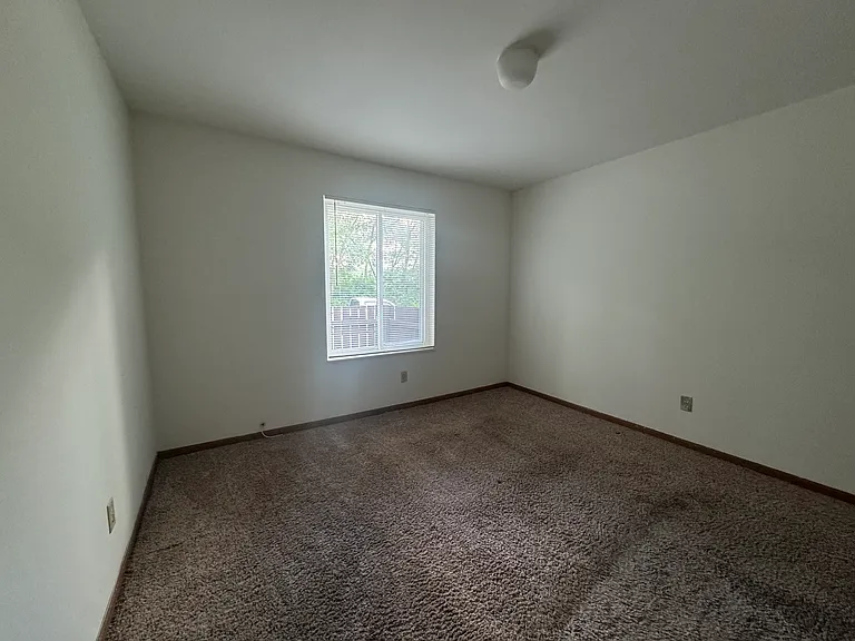 119 Monroe St #3 — Photo 4
