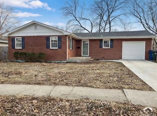 2915 W 7th St, Lawrence, KS 66049