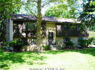 20 Hansom Hill Rd, Windsor, CT 06095