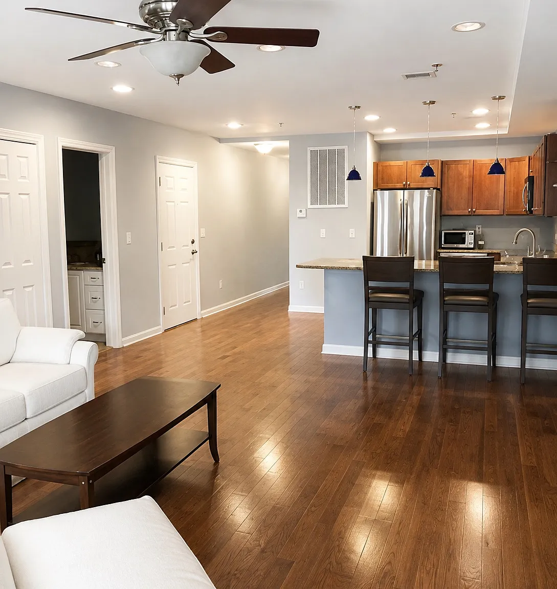 3 bed, 1500 sqft, $6,290 — Photo 4