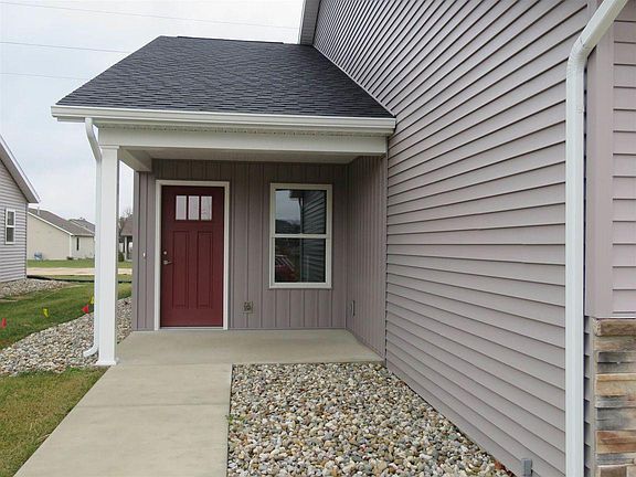 2nd image of 1629 Clover Creek Ln