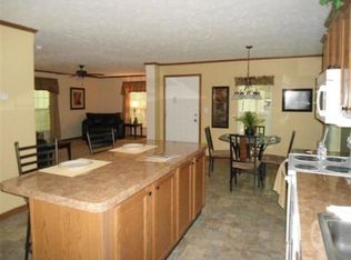 24291 Manchester Dr, Flat Rock, MI