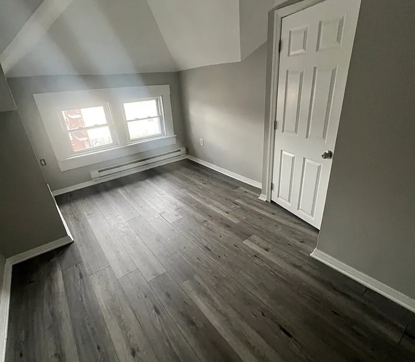 4 bed, $2,600 — Photo 4
