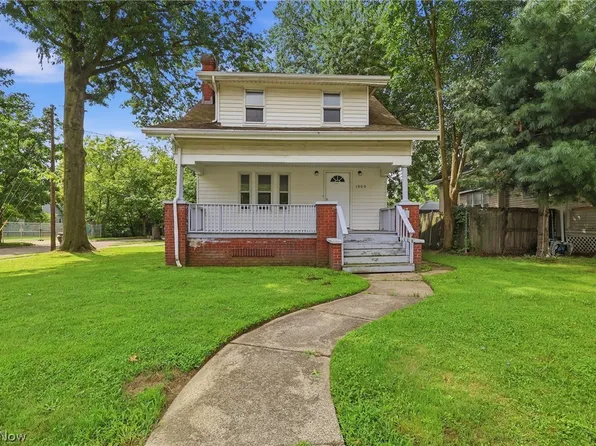 1000 Lovers Ln, Akron, OH 44306
