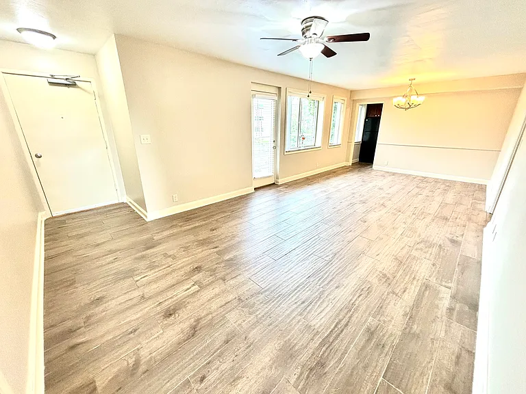 1633 J St #304 — Photo 5
