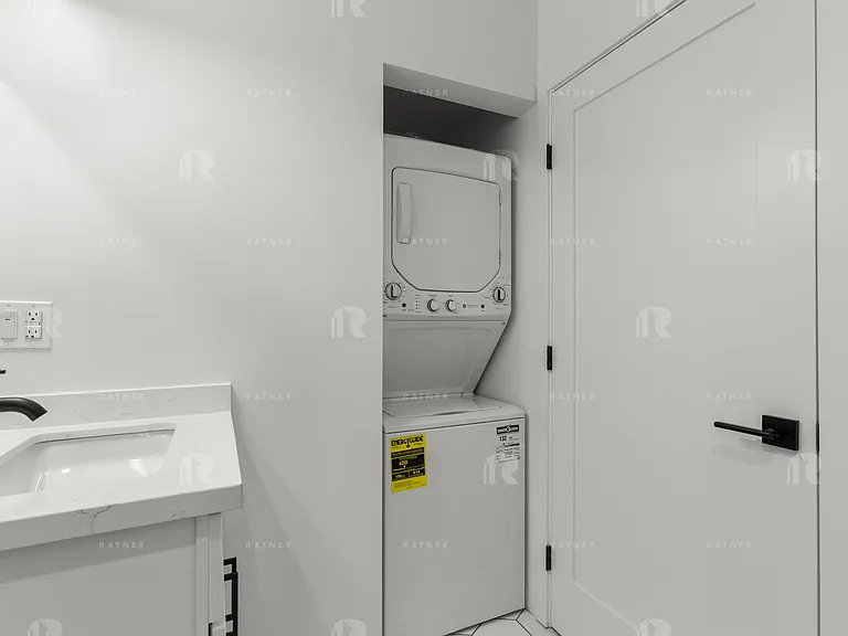 (El/Fe/Yo:B) 1534 15th Street — Photo 6