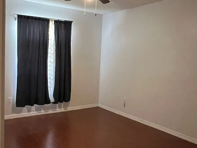 5542 Metrowest Blvd #7 — Photo 32