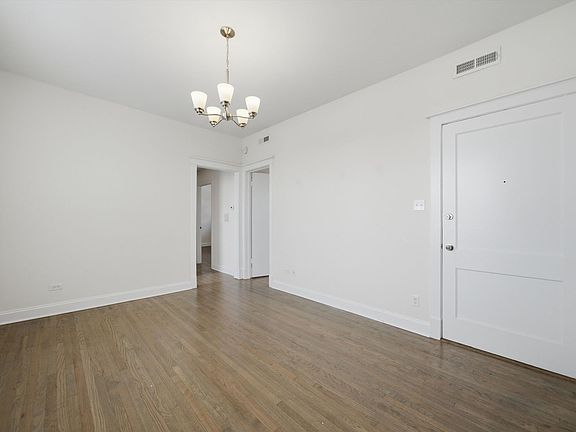4th image of 2814 N Troy St APT 3R