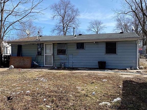 2nd image of 2926 N Arthington Blvd