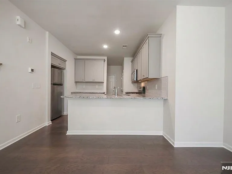 67 Arnold Dr — Photo 17