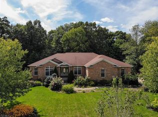 496 Overlook Dr, Kent, OH 44240