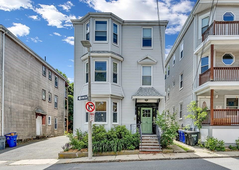 1st image of 15 Ballard St #1