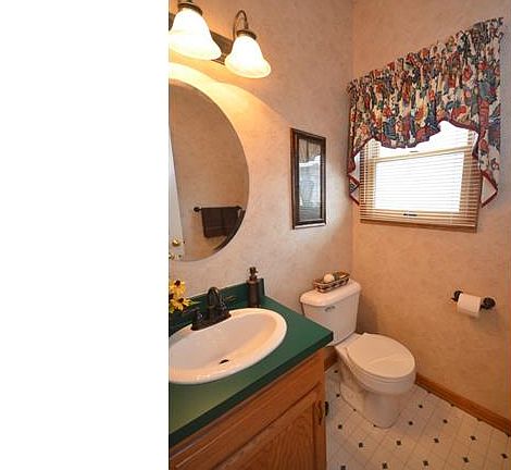 5th image of 1402 Glenoak Dr