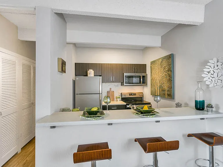 1311 Cook — Photo 12