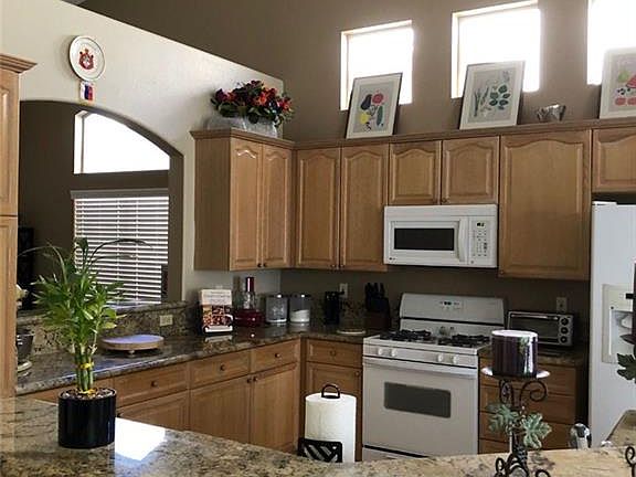 5th image of 9751 Coffee Ave