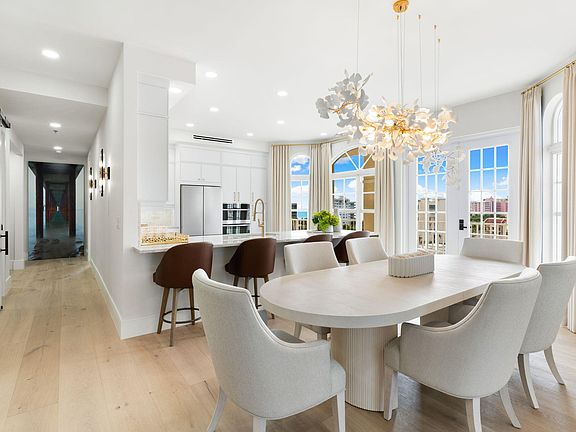 3rd image of 1131 Swallow Ave #Penthouse 1