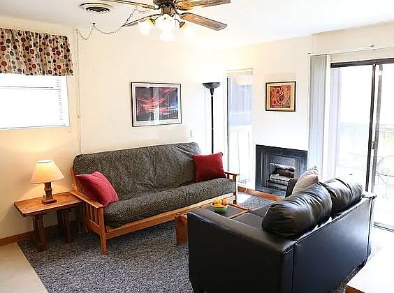 5th image of 707 W Elm St #1