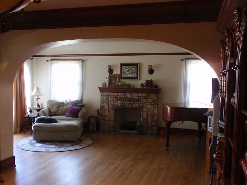 1st image of 2142 Hickory St