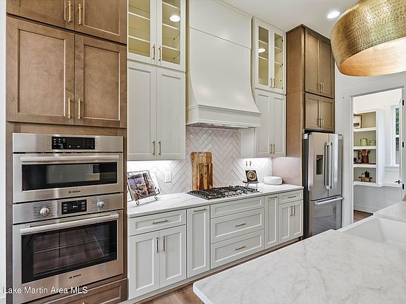 3rd image of 56 Waterfront Way