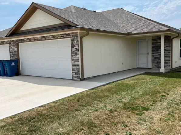 312 E Benning St, Odessa, MO 64076