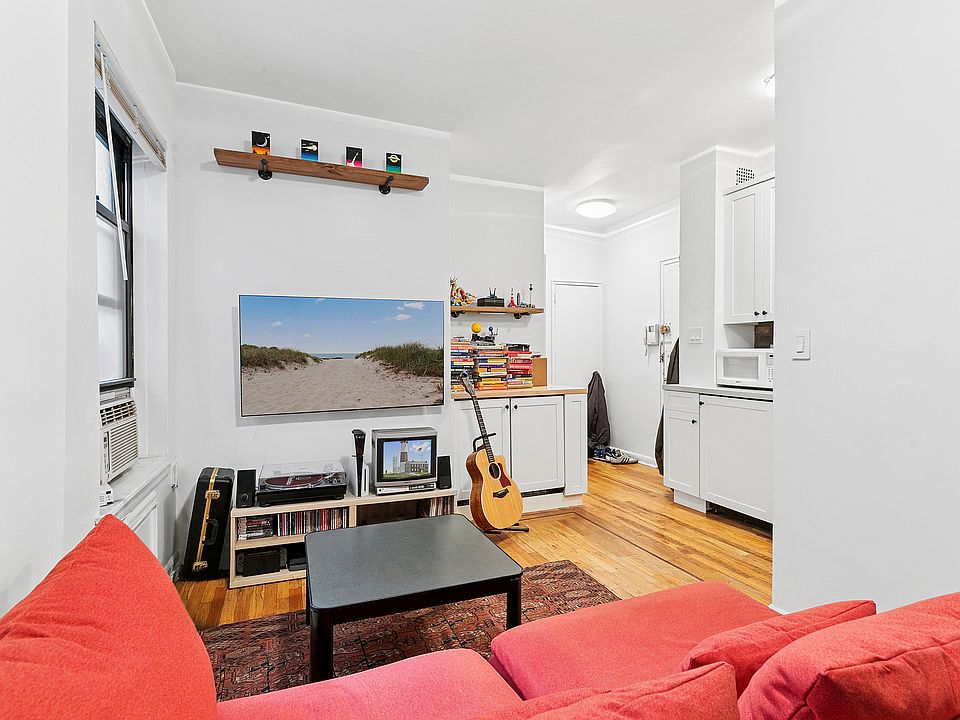 1st image of 4 W 101st St APT 58