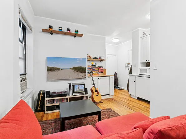 4 West 101st Street image 1 of 13