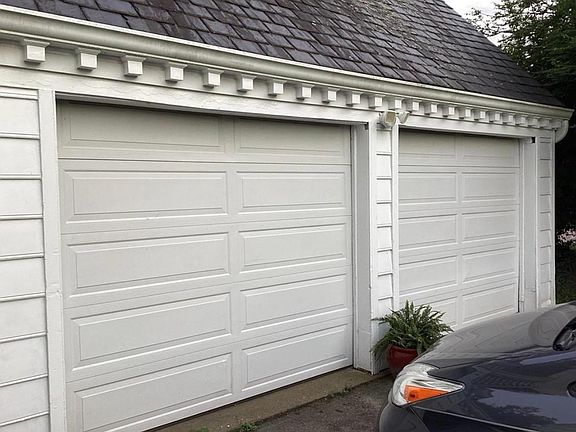 Driveway has been repaved since photos were taken.