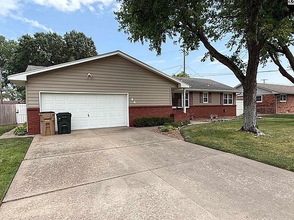 2nd image of 86 Eastwood Dr