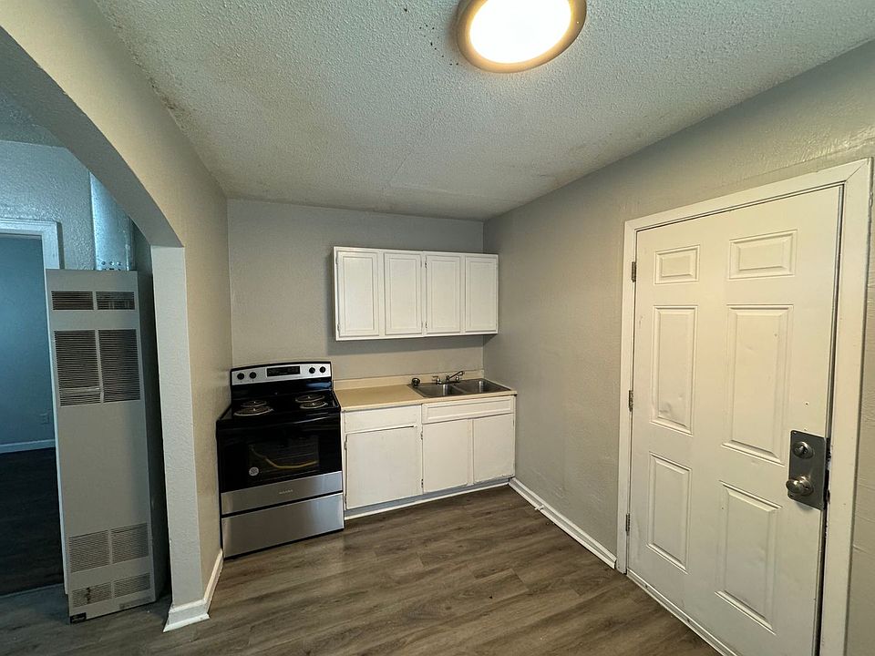 1st image of 857 N Glendale Ave APT 3