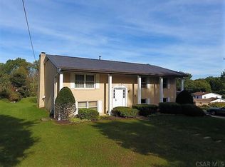 2163 Woodcrest Dr, Johnstown, PA 15905