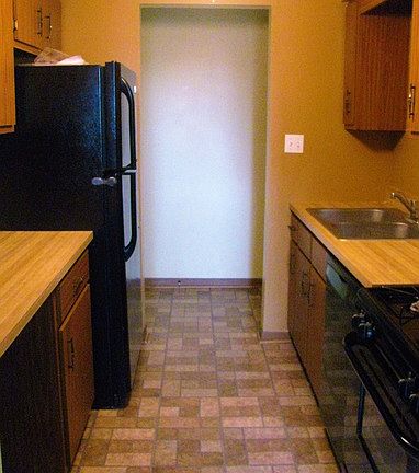 3rd image of 15715 Peggy Ln APT 9
