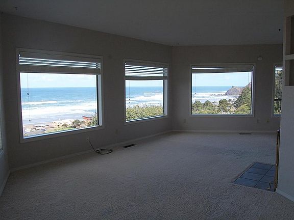 5th image of 6451 NE Port Dr