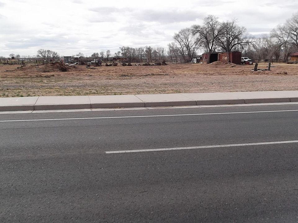 2nd image of E River Rd