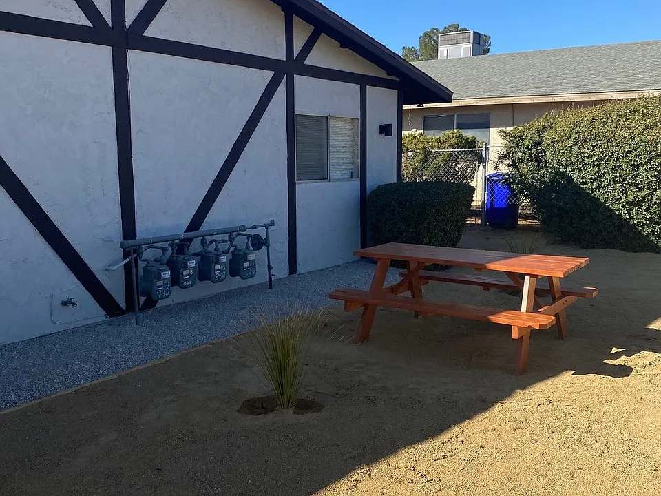 21375 Bear Valley Rd