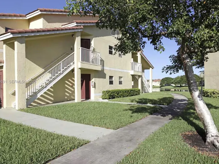 13060 Vista Isles Dr #222 — Photo 1