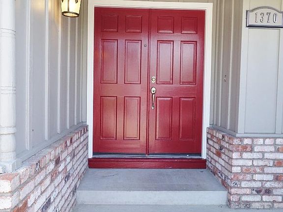 3rd image of 1370 Belleville Way