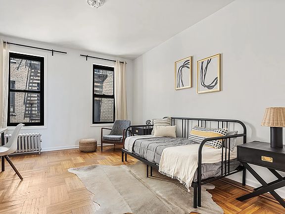 3rd image of 345 Montgomery St APT 5