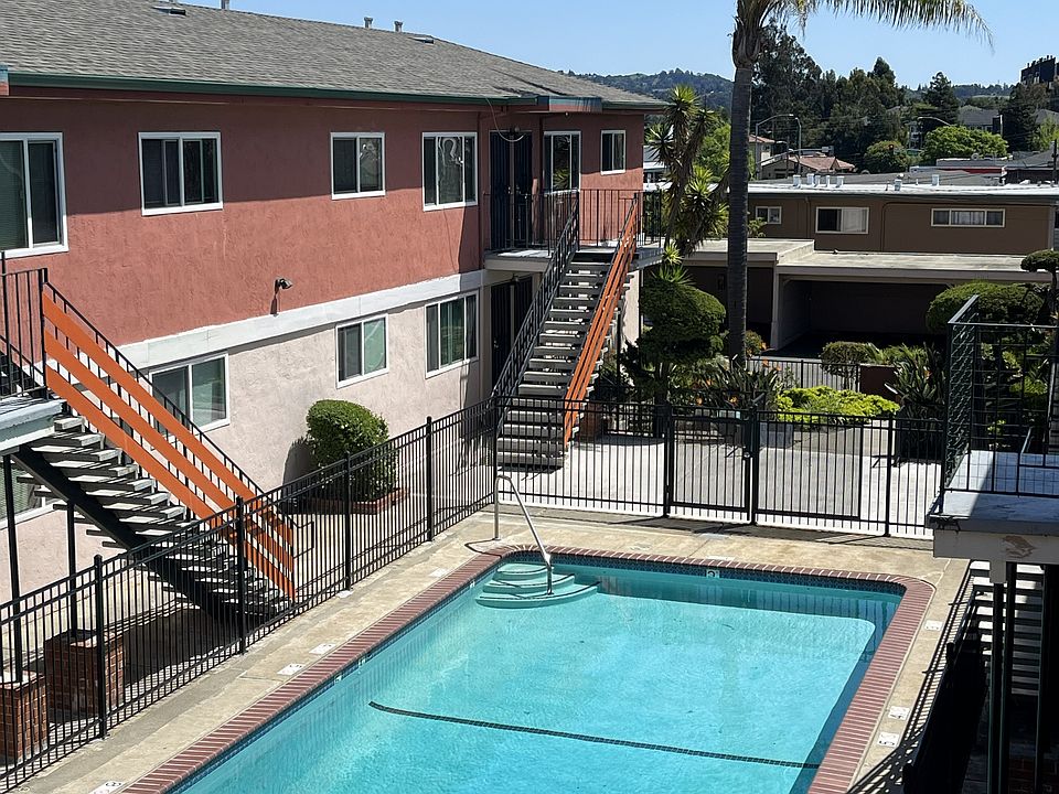1st image of 20392 Park Way #92