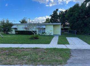 11330 SW 43rd Ln, Miami, FL 33165