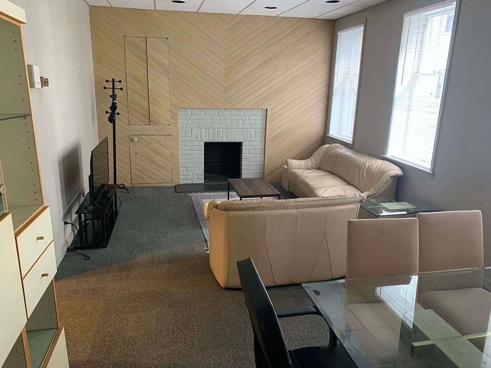 1st image of 530 W 50th St #2RE