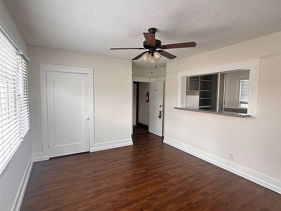 5th image of 2840 E 6th St #A