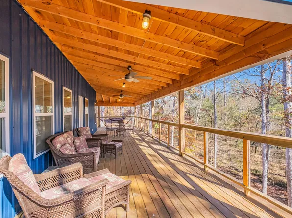 761 Metal Ford Rd, Hohenwald, TN 38462