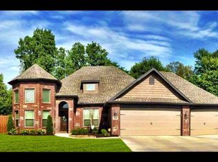 5705 S 60th Pl, Rogers, AR 72758